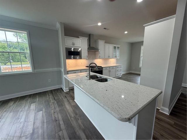 1585 Dappledown Street 55, Kernersville, NC 27284