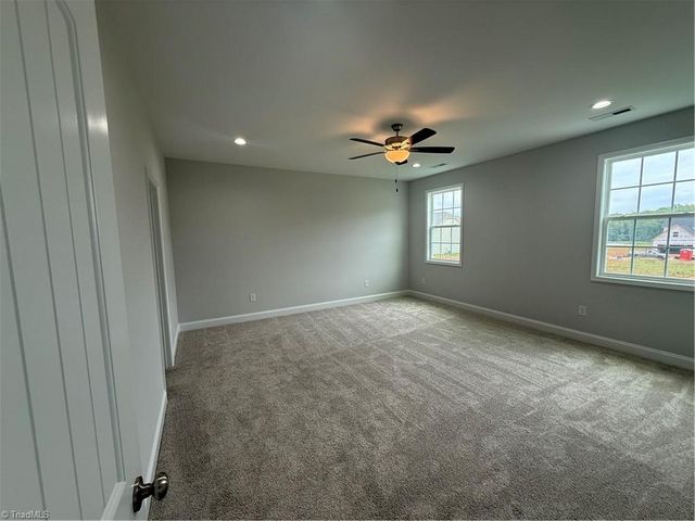 1585 Dappledown Street 55, Kernersville, NC 27284