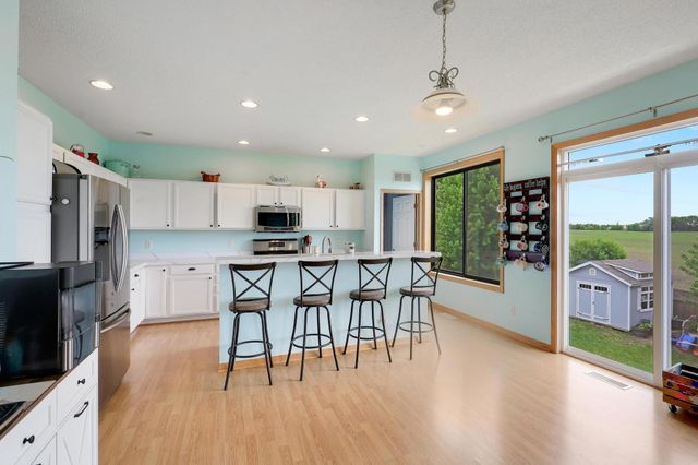 1969 Schoolmaster Drive, Chaska, MN 55318