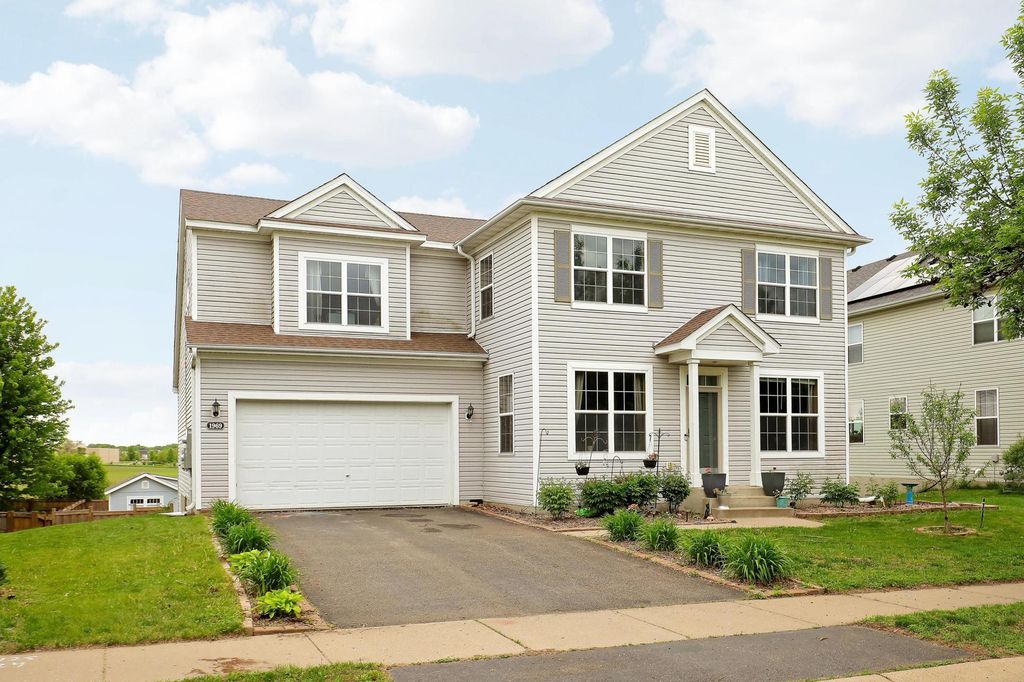 1969 Schoolmaster Drive, Chaska, MN 55318