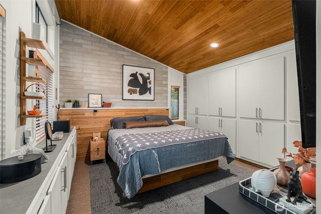 15109 SE 53rd Place, Bellevue, WA 98006