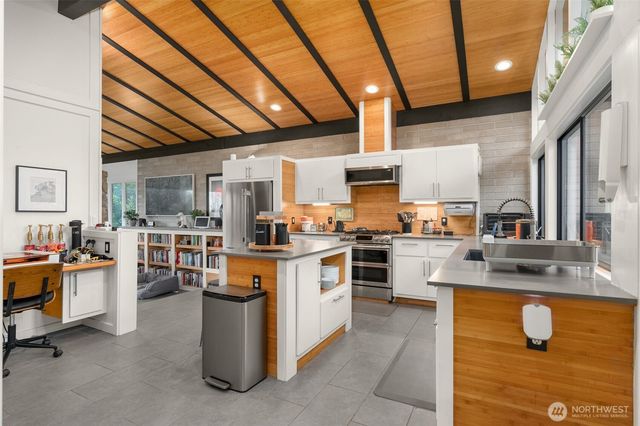 15109 SE 53rd Place, Bellevue, WA 98006