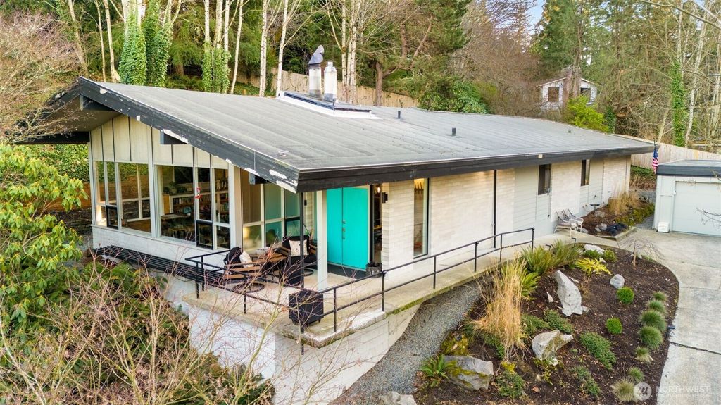 15109 SE 53rd Place, Bellevue, WA 98006