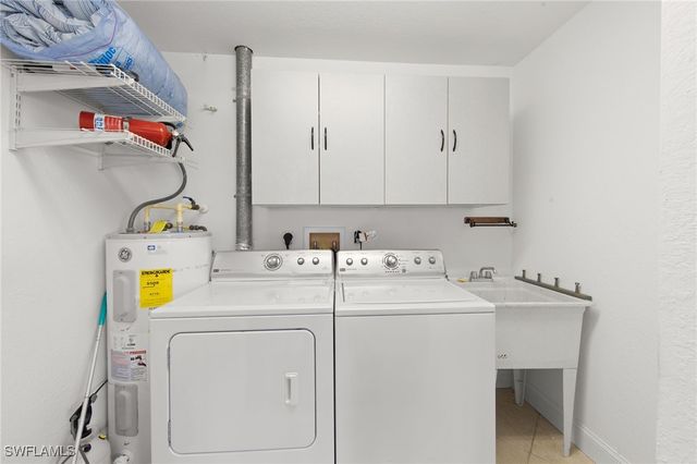 170 SW 52nd ST, Cape Coral, FL 33914