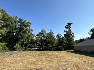 824 W Walnut Avenue, Crestview, FL 32536