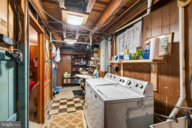 65 DELIA DR, Broomall, PA 19008