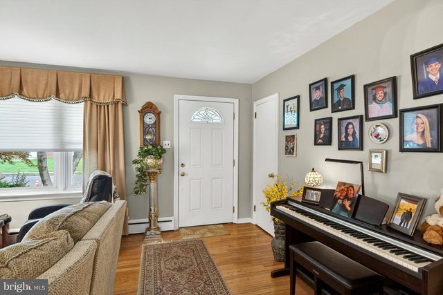 65 DELIA DR, Broomall, PA 19008