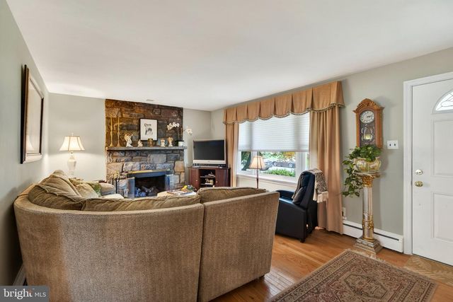 65 DELIA DR, Broomall, PA 19008