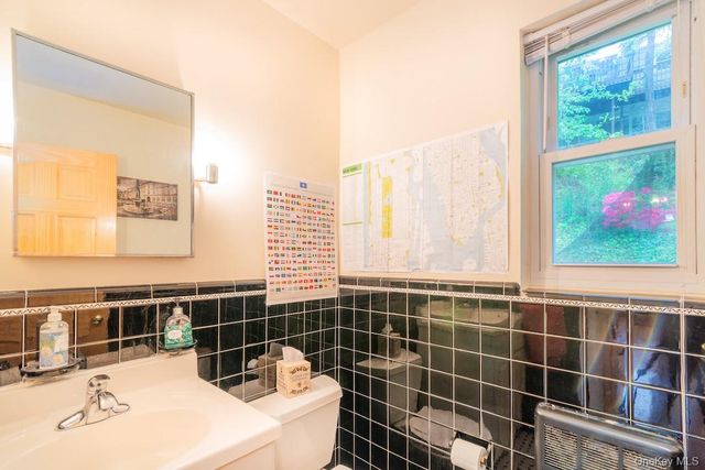 20 Dorchester Drive, Scarsdale, NY 10583