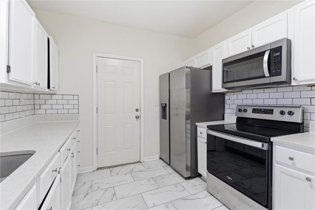 1623 E 36th Street, Kansas City, MO 64109