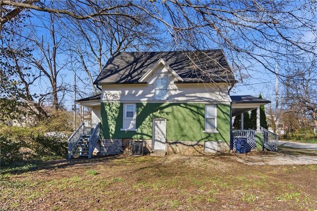 1623 E 36th Street, Kansas City, MO 64109