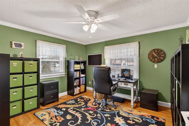 2520 E 25th Street, Des Moines, IA 50317