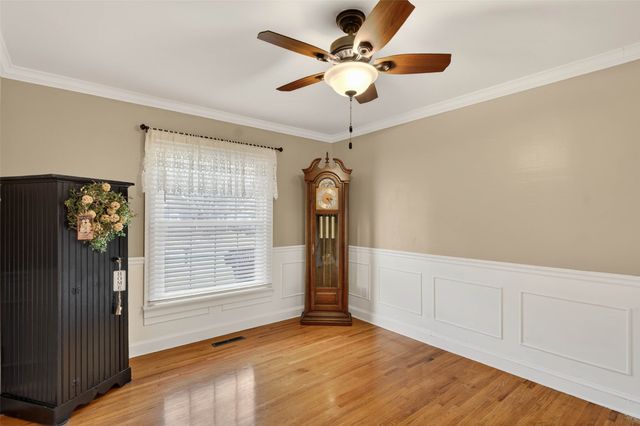 2520 E 25th Street, Des Moines, IA 50317