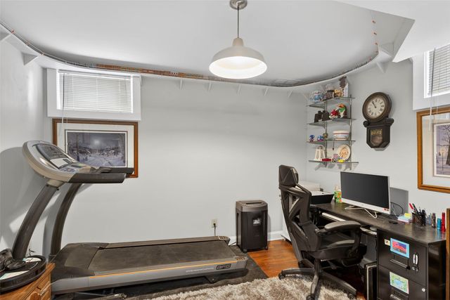 2520 E 25th Street, Des Moines, IA 50317