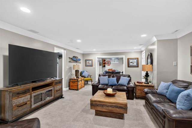 2520 E 25th Street, Des Moines, IA 50317