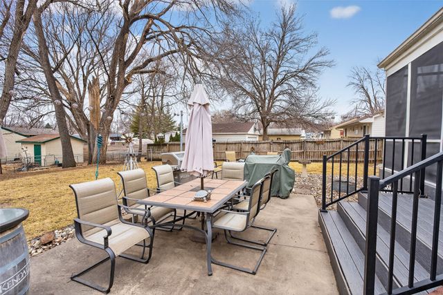 2520 E 25th Street, Des Moines, IA 50317