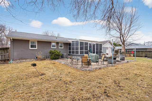 2520 E 25th Street, Des Moines, IA 50317