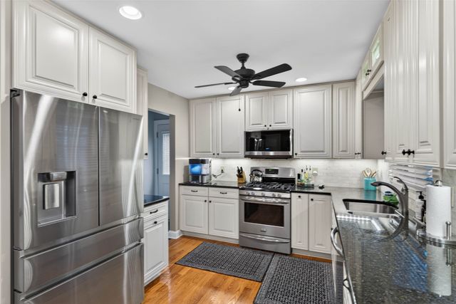 2520 E 25th Street, Des Moines, IA 50317