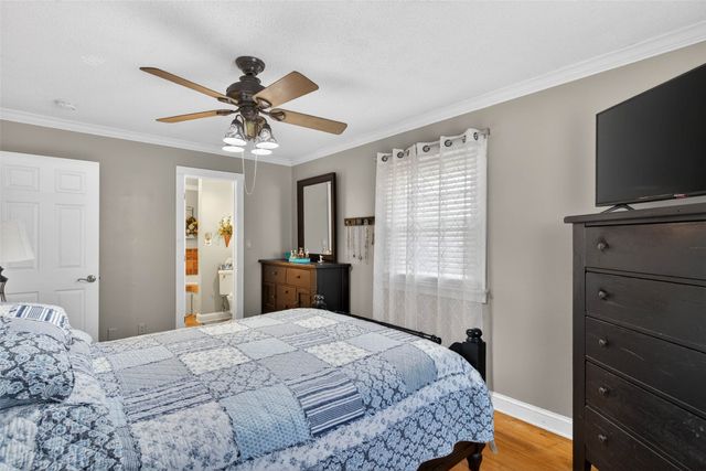 2520 E 25th Street, Des Moines, IA 50317