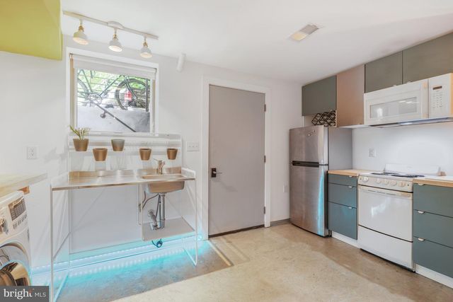 4101 ARKANSAS AVE NW #B, Washington, DC 20011