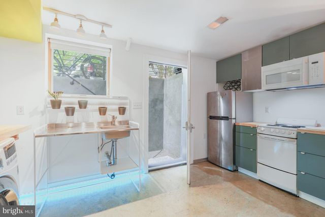 4101 ARKANSAS AVE NW #B, Washington, DC 20011