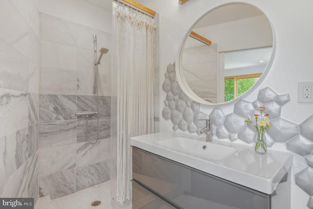 4101 ARKANSAS AVE NW #B, Washington, DC 20011