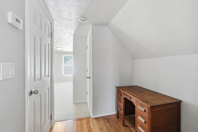 10 Scandinavia Ave, Worcester, MA 01603