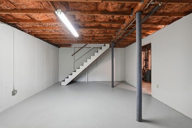 10 Scandinavia Ave, Worcester, MA 01603