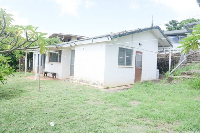 835 Puu Kula Drive, Pearl City, HI 96782