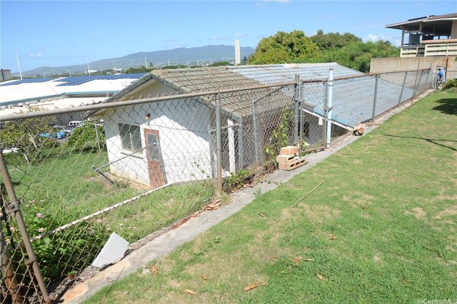 835 Puu Kula Drive, Pearl City, HI 96782