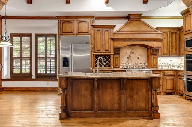 18231 Brighton Green, Dallas, TX 75252
