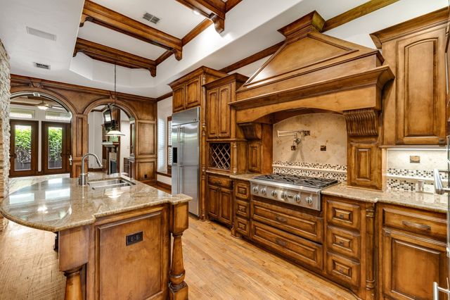 18231 Brighton Green, Dallas, TX 75252