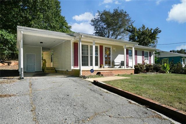 627 Spring Garden Circle, High Point, NC 27260