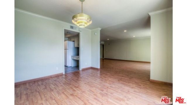 1854 S Beverly Glen Boulevard 101, Los Angeles, CA 90025
