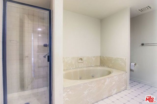 1854 S Beverly Glen Boulevard 101, Los Angeles, CA 90025