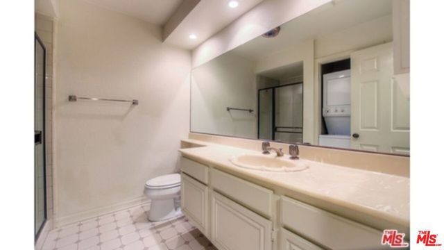 1854 S Beverly Glen Boulevard 101, Los Angeles, CA 90025