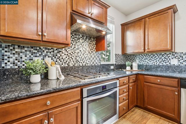 6759 S Mariposa Ln, Dublin, CA 94568