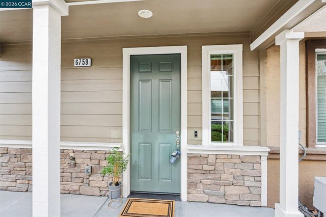 6759 S Mariposa Ln, Dublin, CA 94568