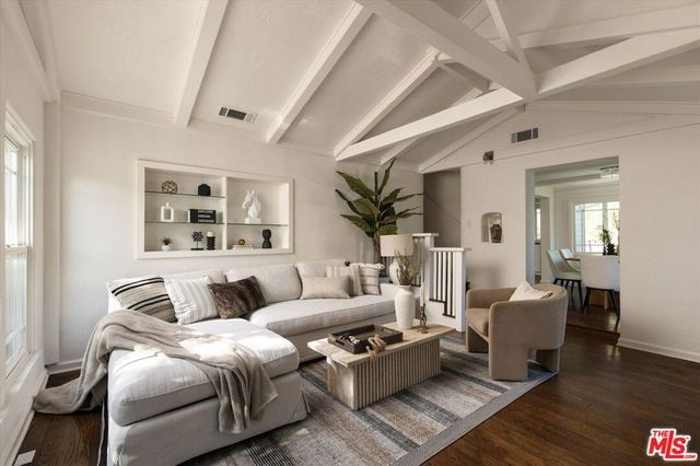 5514 Canyonside Road, La Crescenta, CA 91214