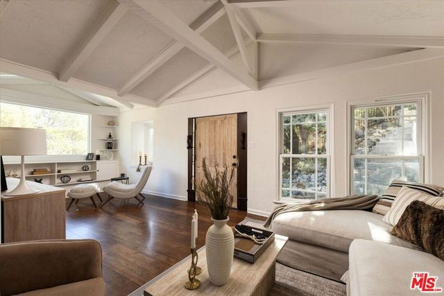 5514 Canyonside Road, La Crescenta, CA 91214