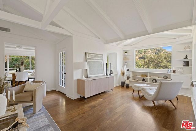 5514 Canyonside Road, La Crescenta, CA 91214