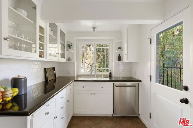 5514 Canyonside Road, La Crescenta, CA 91214