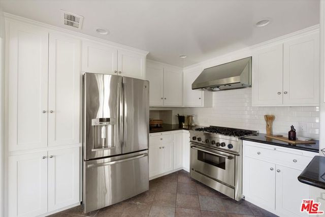 5514 Canyonside Road, La Crescenta, CA 91214