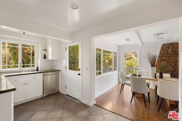 5514 Canyonside Road, La Crescenta, CA 91214