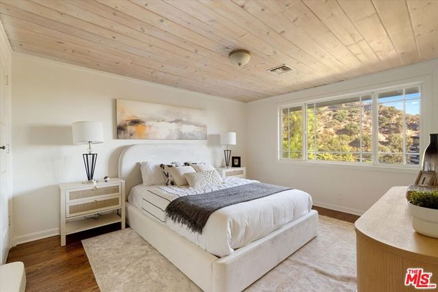 5514 Canyonside Road, La Crescenta, CA 91214