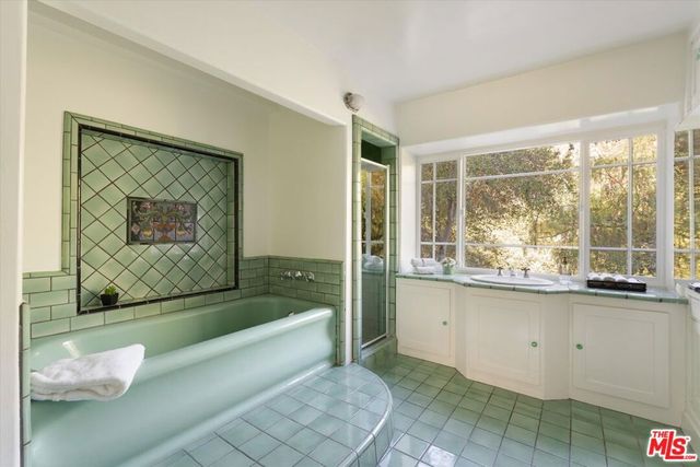 5514 Canyonside Road, La Crescenta, CA 91214