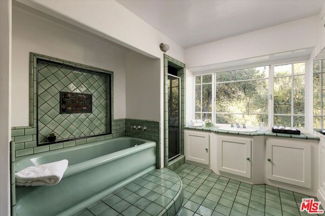 5514 Canyonside Road, La Crescenta, CA 91214