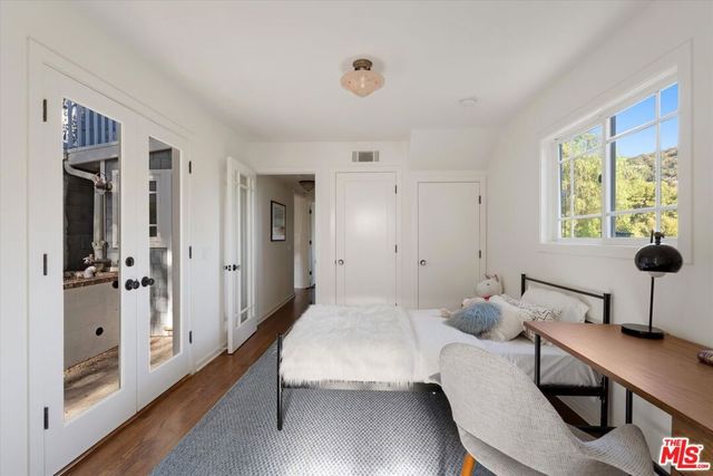 5514 Canyonside Road, La Crescenta, CA 91214
