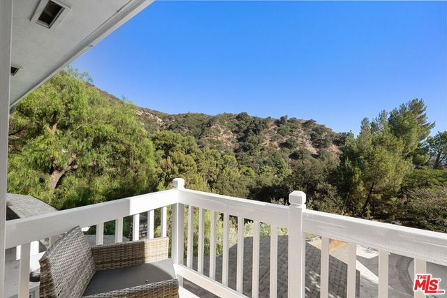 5514 Canyonside Road, La Crescenta, CA 91214