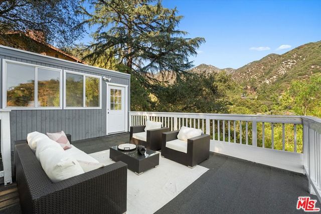 5514 Canyonside Road, La Crescenta, CA 91214